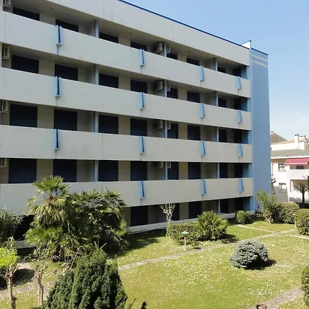 Acapulco Апартаменти *